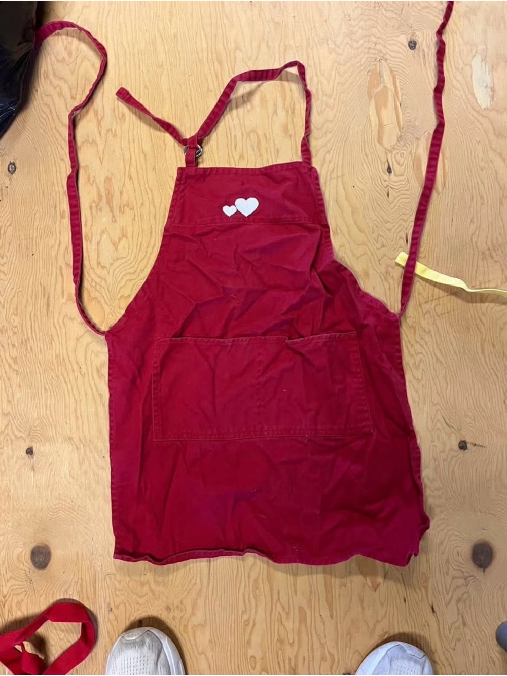 (4) Williams Sonoma Red Kids Aprons